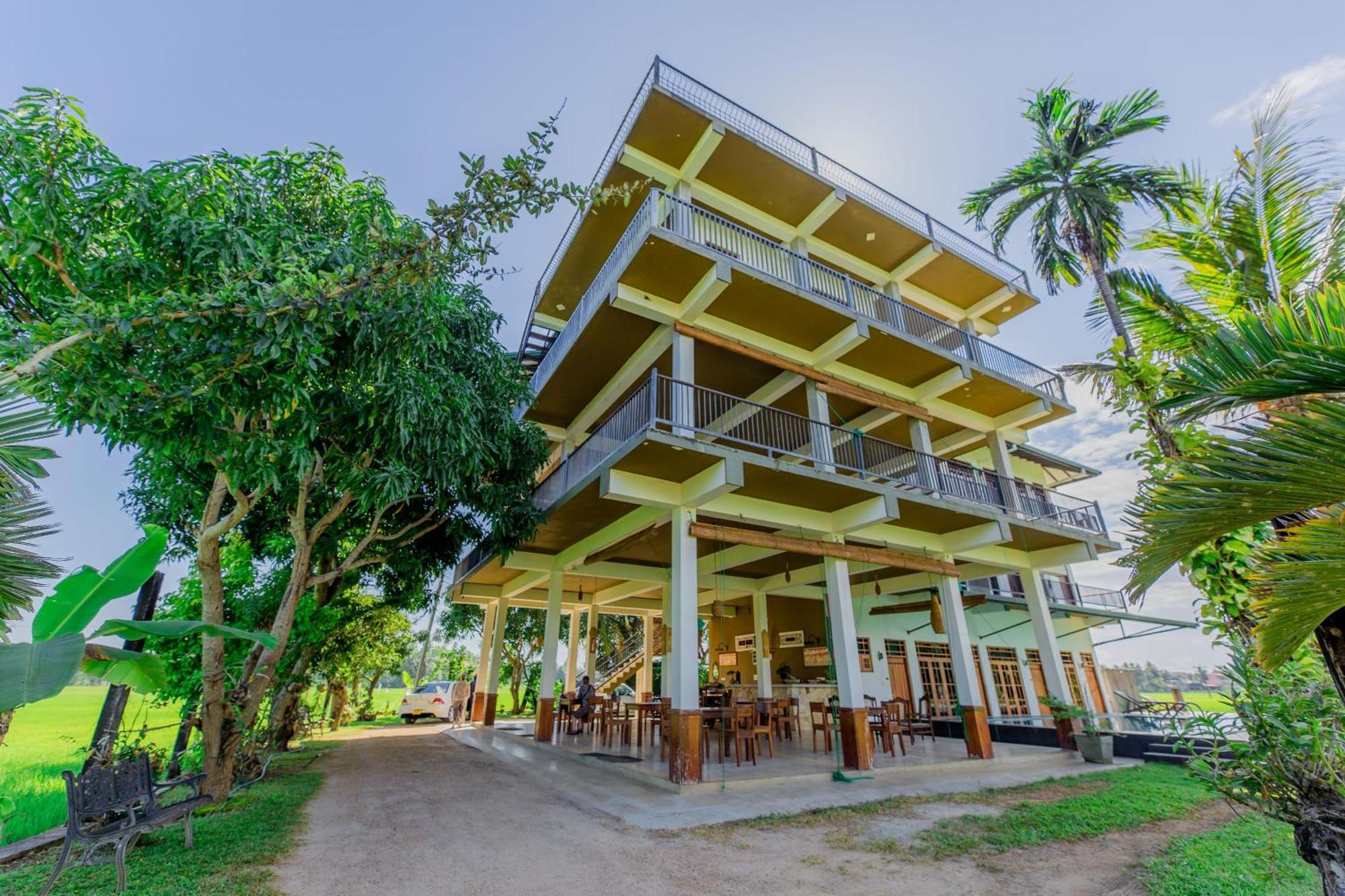 Serene Park Hotel By Ark Tissamaharama Ngoại thất bức ảnh